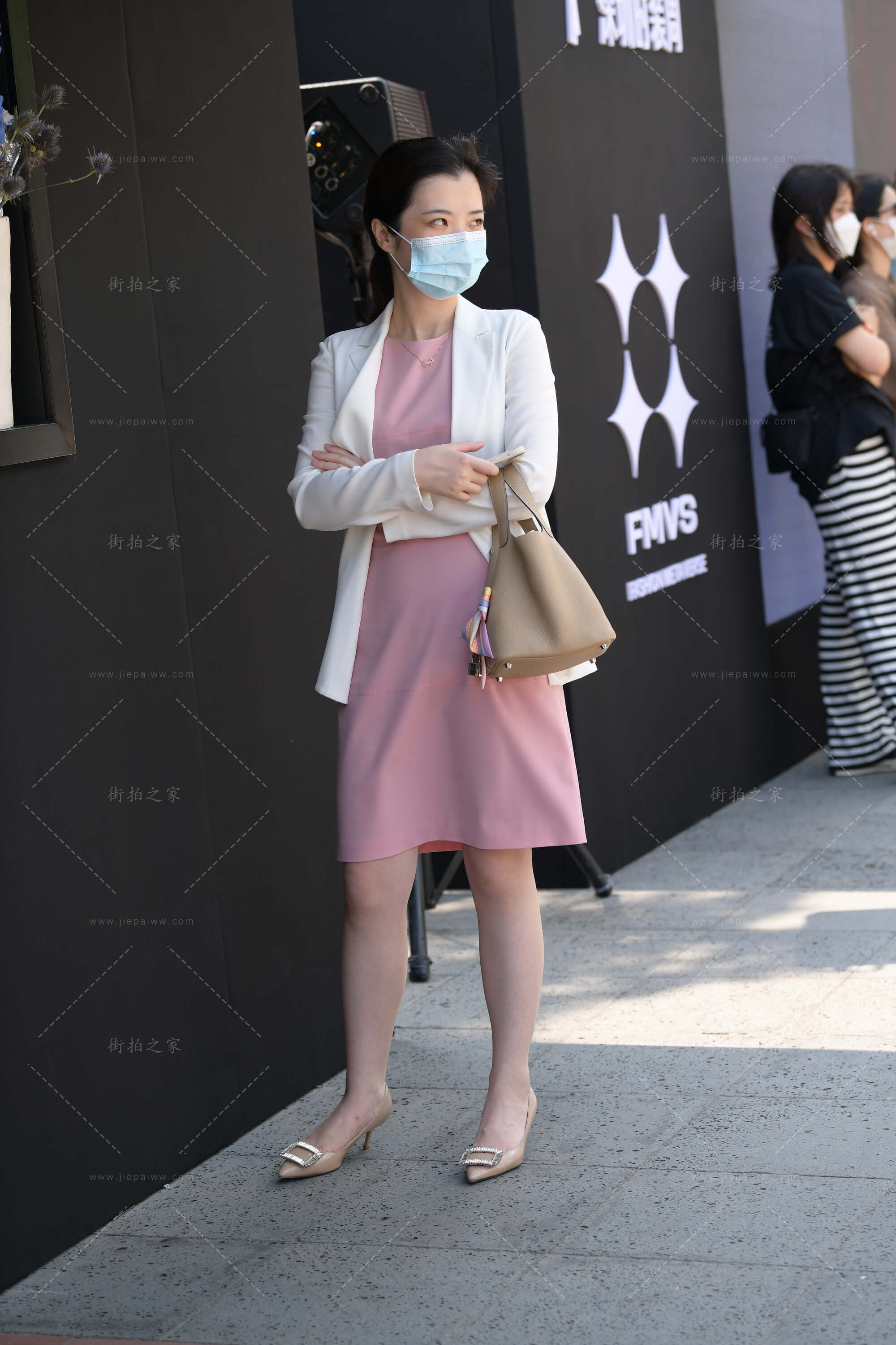 时装周优雅的美女御姐